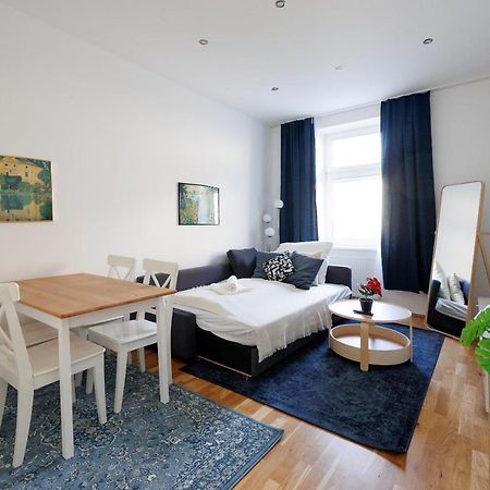 Central City Apartment - 2 Bedroom With Netflix Вена Экстерьер фото