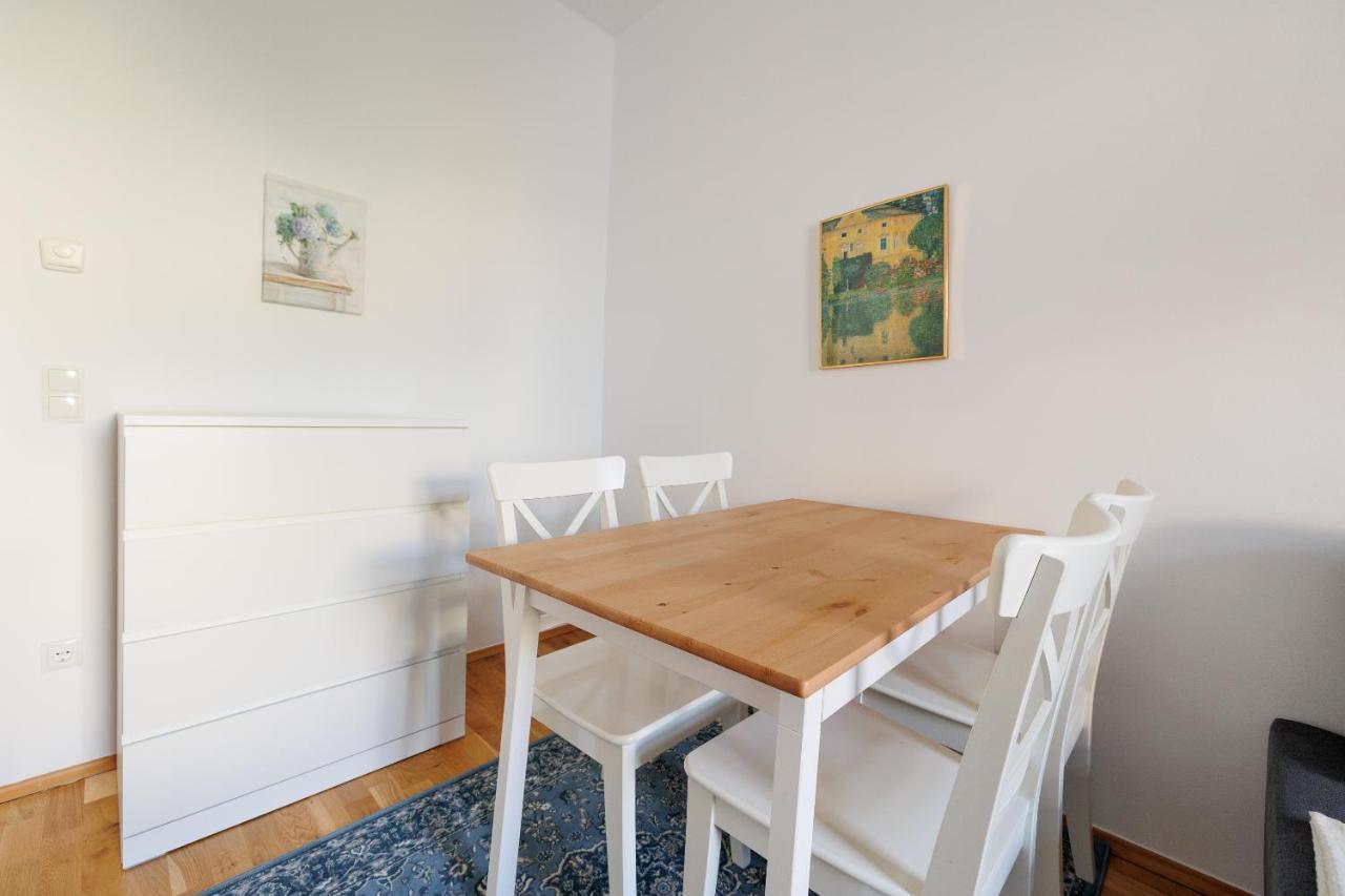 Central City Apartment - 2 Bedroom With Netflix Вена Экстерьер фото